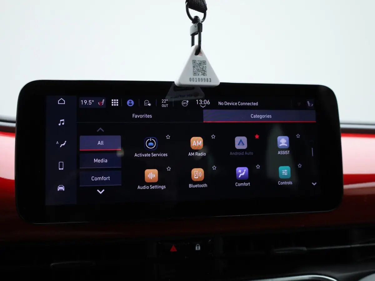 500e 42 kWh (Red) | Apple Carplay/Android Auto | Achteruitrijcamera | Cruise Control | Lichtmetalen Velgen |