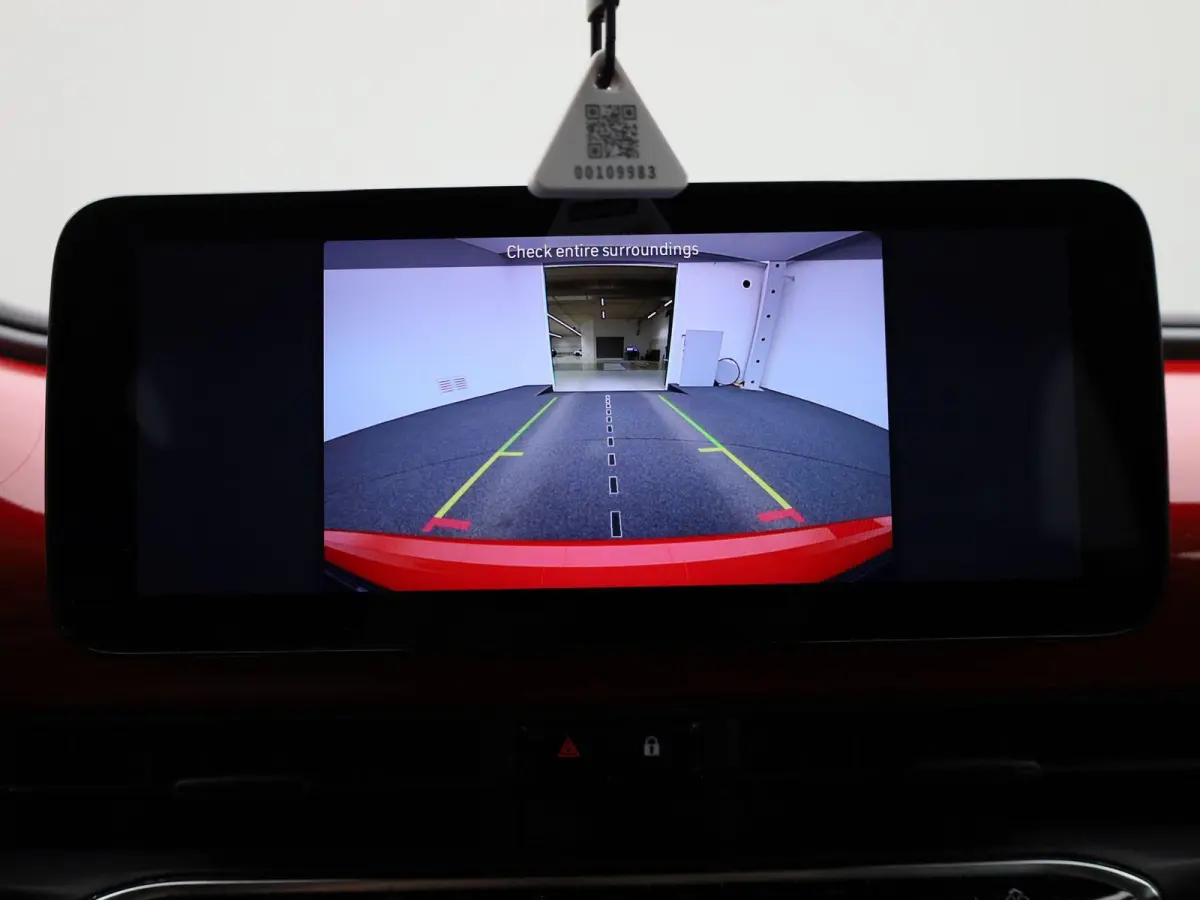 500e 42 kWh (Red) | Apple Carplay/Android Auto | Achteruitrijcamera | Cruise Control | Lichtmetalen Velgen |