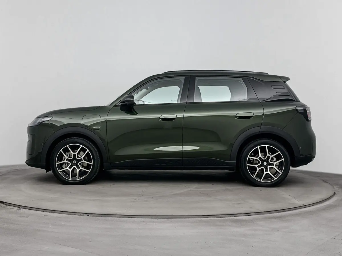 ProMax Design 53 kWh 197pk NIEUW MODEL! | 382 km actieradius (WLTP) | Meerdere kleuren leverbaar | Navigatie | Ecoleather bekleding | 18" lichtmetalen velgen | 510 liter laadruimte