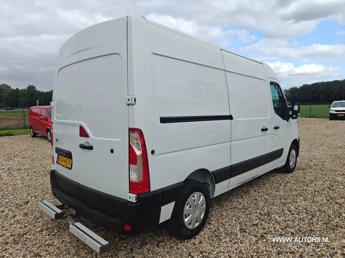 T35 2.3 dCi 135 L2H2 ,+ werkplaats inrichting , Euro 6 , 1e Eig , 140 PK , Apk 8- 2027 , Camera , leuke bus.