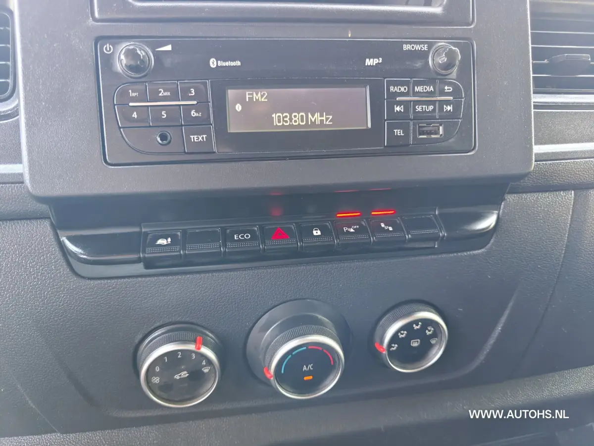 T35 2.3 dCi 135 L2H2 ,+ werkplaats inrichting , Euro 6 , 1e Eig , 140 PK , Apk 8- 2027 , Camera , leuke bus.