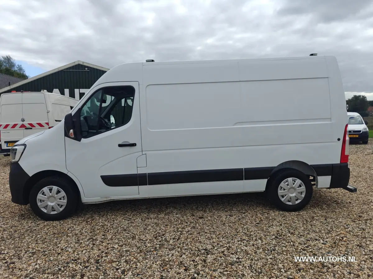 T35 2.3 dCi 135 L2H2 ,+ werkplaats inrichting , Euro 6 , 1e Eig , 140 PK , Apk 8- 2027 , Camera , leuke bus.