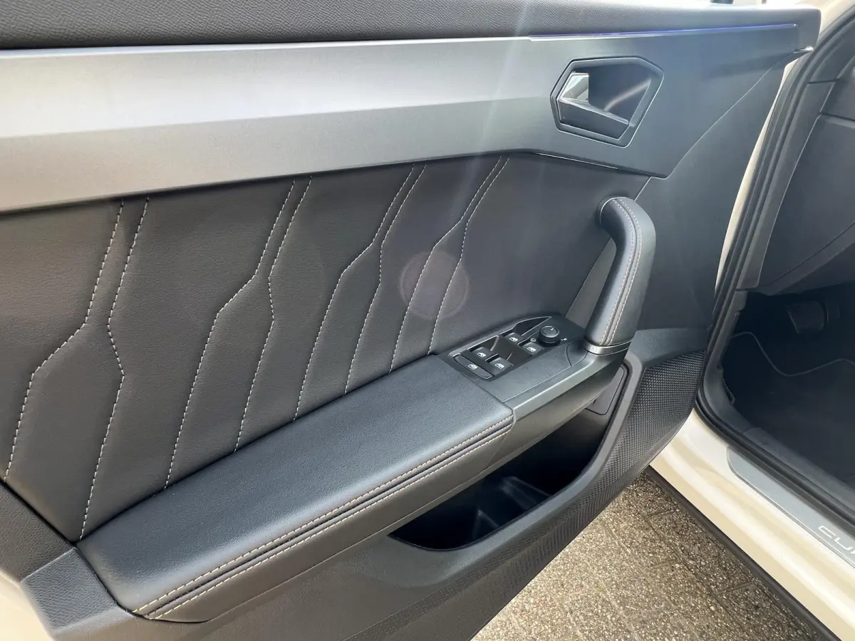 1.4 TSI e-Hybrid | Pano-dak/Carplay/stoel- en Stuurverw./Copper Accenten