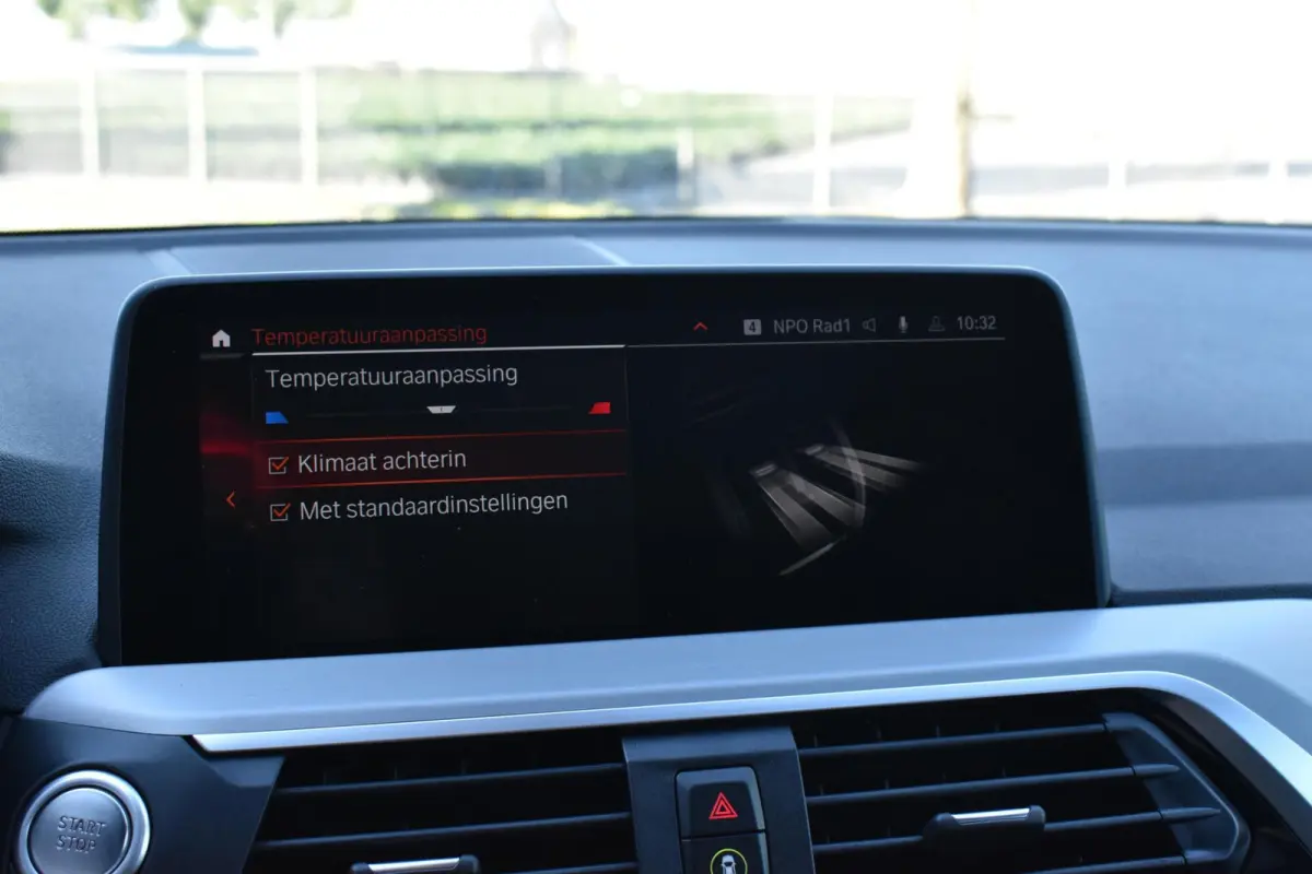 xDrive30e High Executive Plug In M-PAKKET/PANORAMADAK/HEAD UP/ETC.!