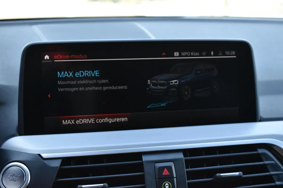 xDrive30e High Executive Plug In M-PAKKET/PANORAMADAK/HEAD UP/ETC.!