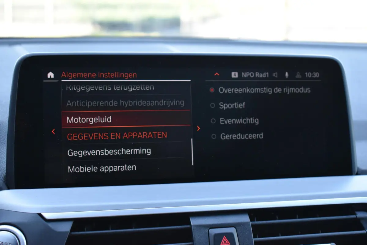 xDrive30e High Executive Plug In M-PAKKET/PANORAMADAK/HEAD UP/ETC.!