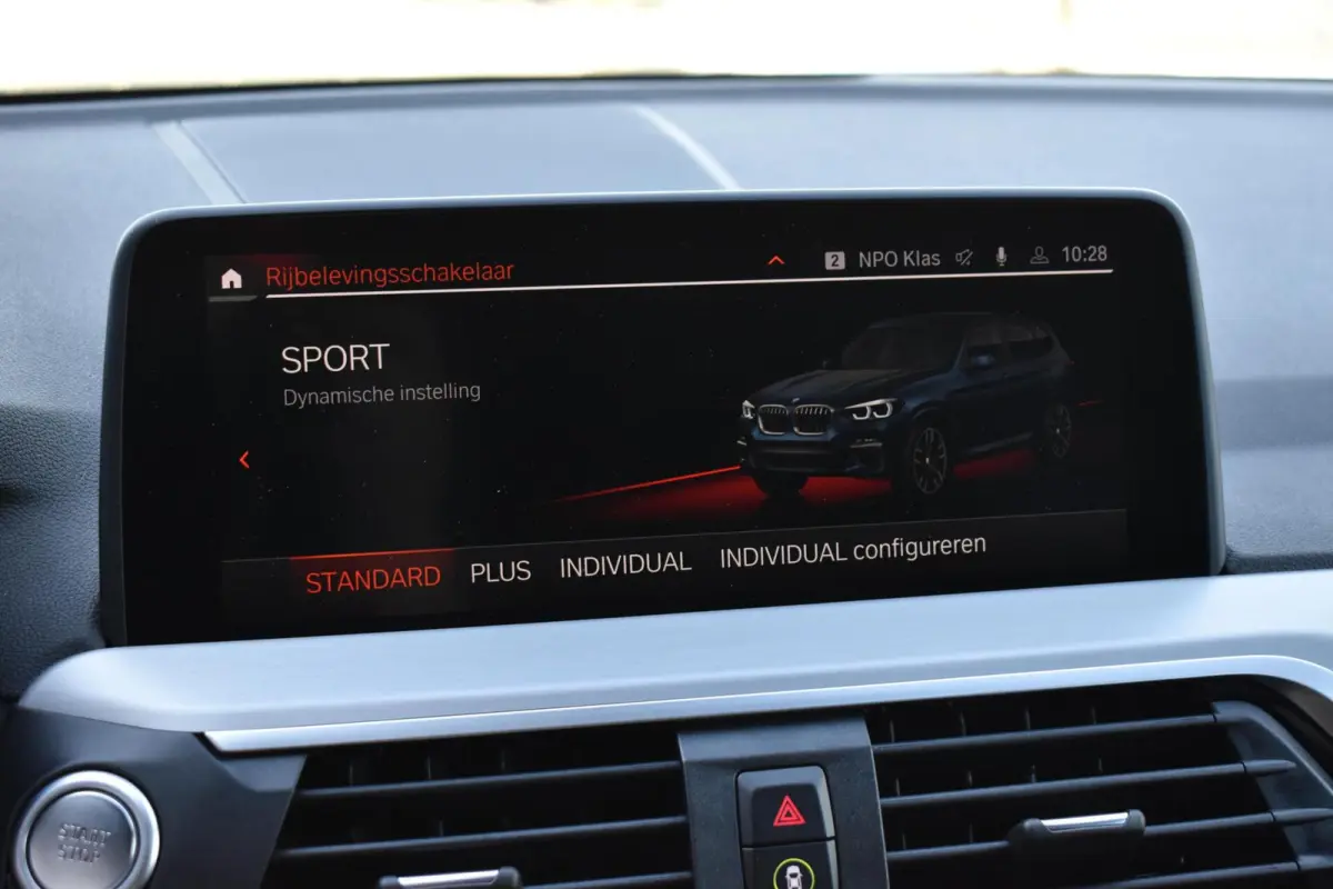 xDrive30e High Executive Plug In M-PAKKET/PANORAMADAK/HEAD UP/ETC.!