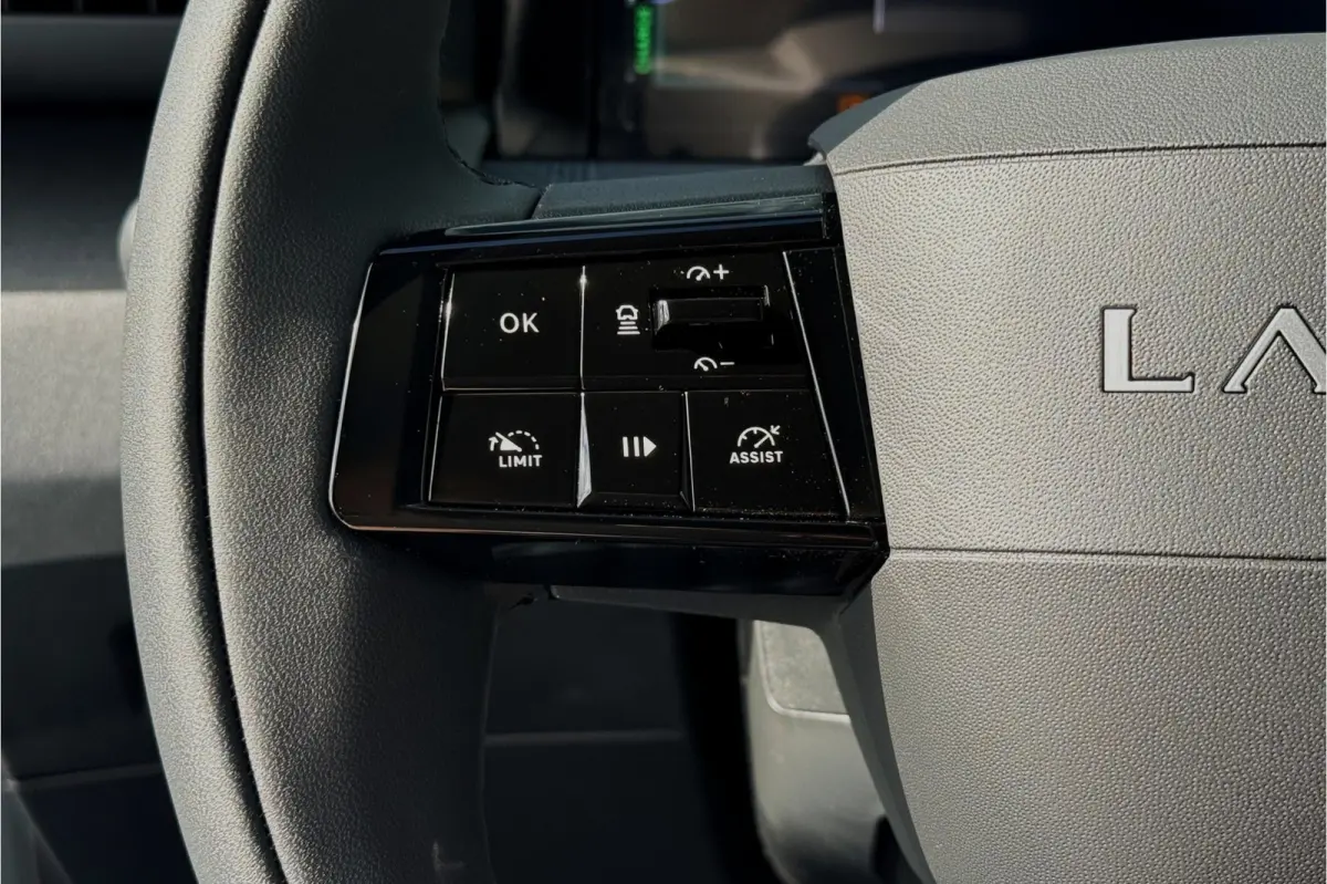 LX 51 kWh ZEER COMPLEET! NIEUWE AUTO! 10X OP VOORRAAD!