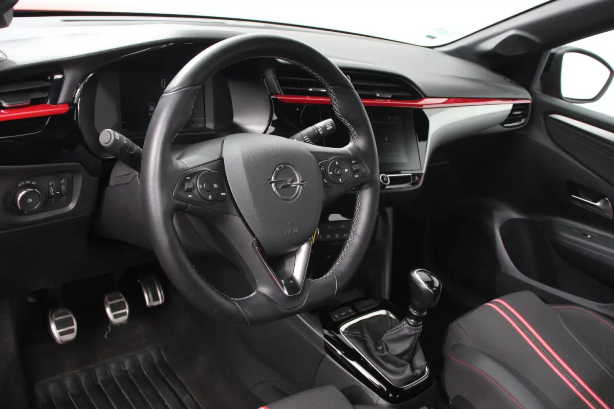 1.2 102pk GS Line Opel Corsa 1.2 GS Line | Navigatie | Apple Carplay/Android Auto | Airco | Cruise Control | Lichtmetalen velgen | Digitaal Dashboard | Sportstoelen