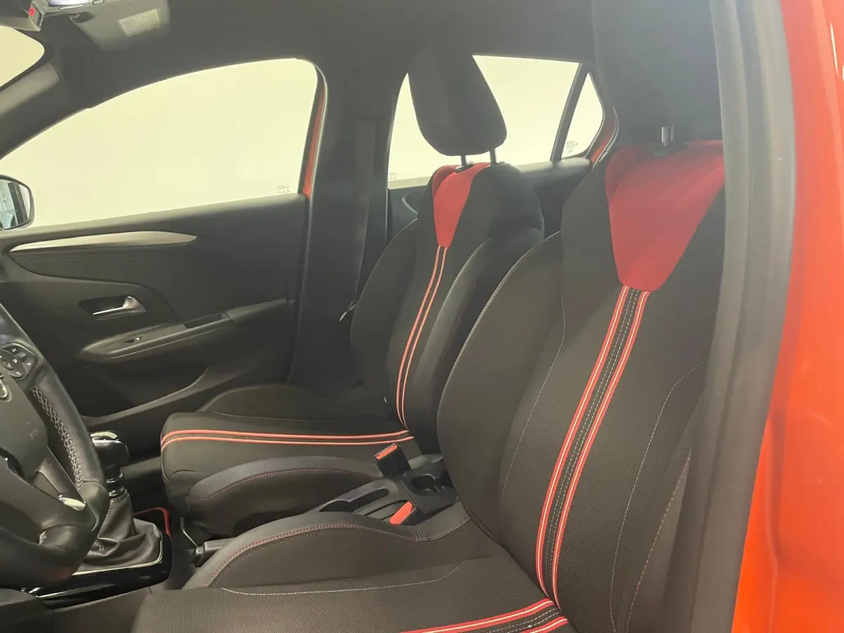 1.2 102pk GS Line Opel Corsa 1.2 GS Line | Navigatie | Apple Carplay/Android Auto | Airco | Cruise Control | Lichtmetalen velgen | Digitaal Dashboard | Sportstoelen