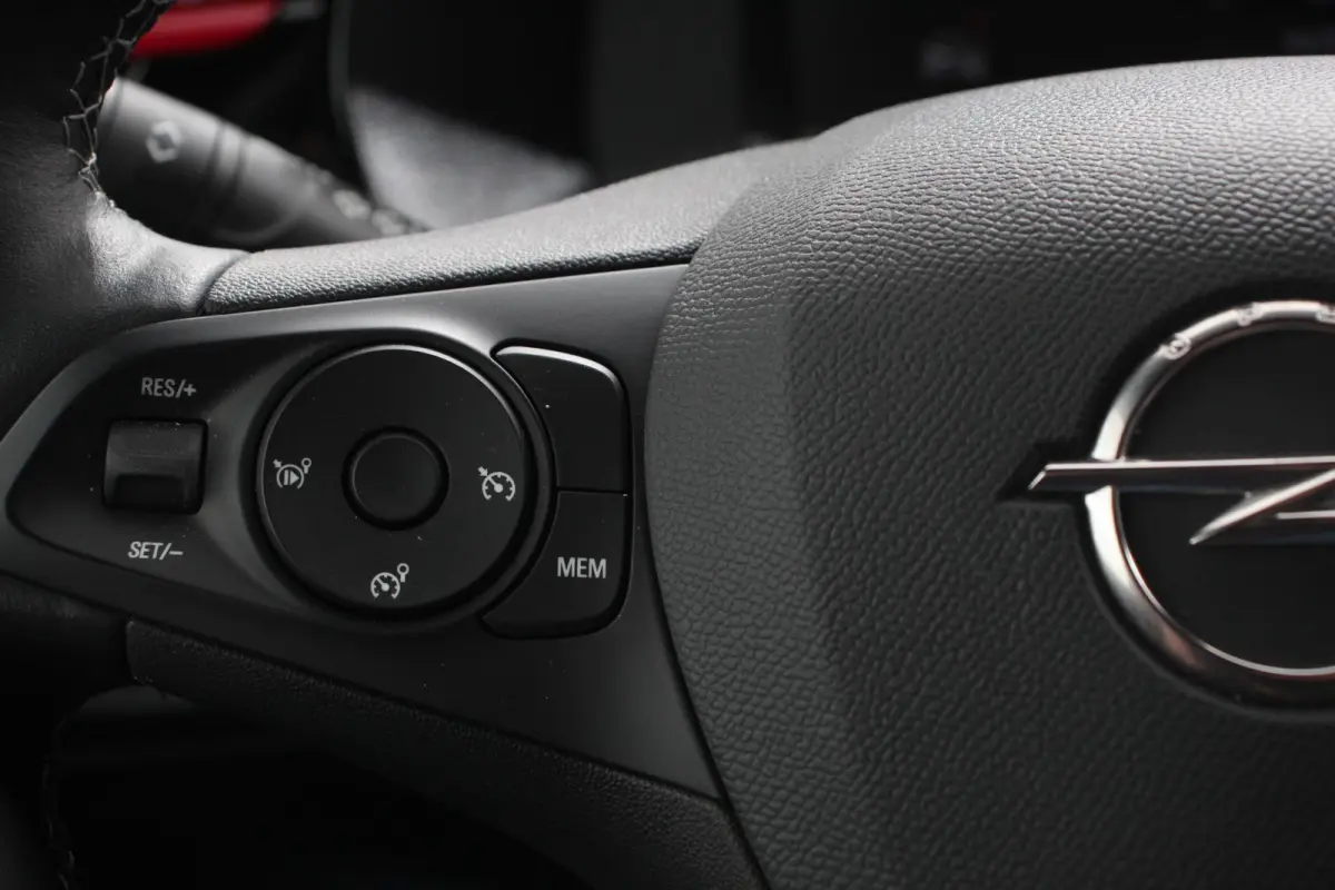 1.2 102pk GS Line Opel Corsa 1.2 GS Line | Navigatie | Apple Carplay/Android Auto | Airco | Cruise Control | Lichtmetalen velgen | Digitaal Dashboard | Sportstoelen