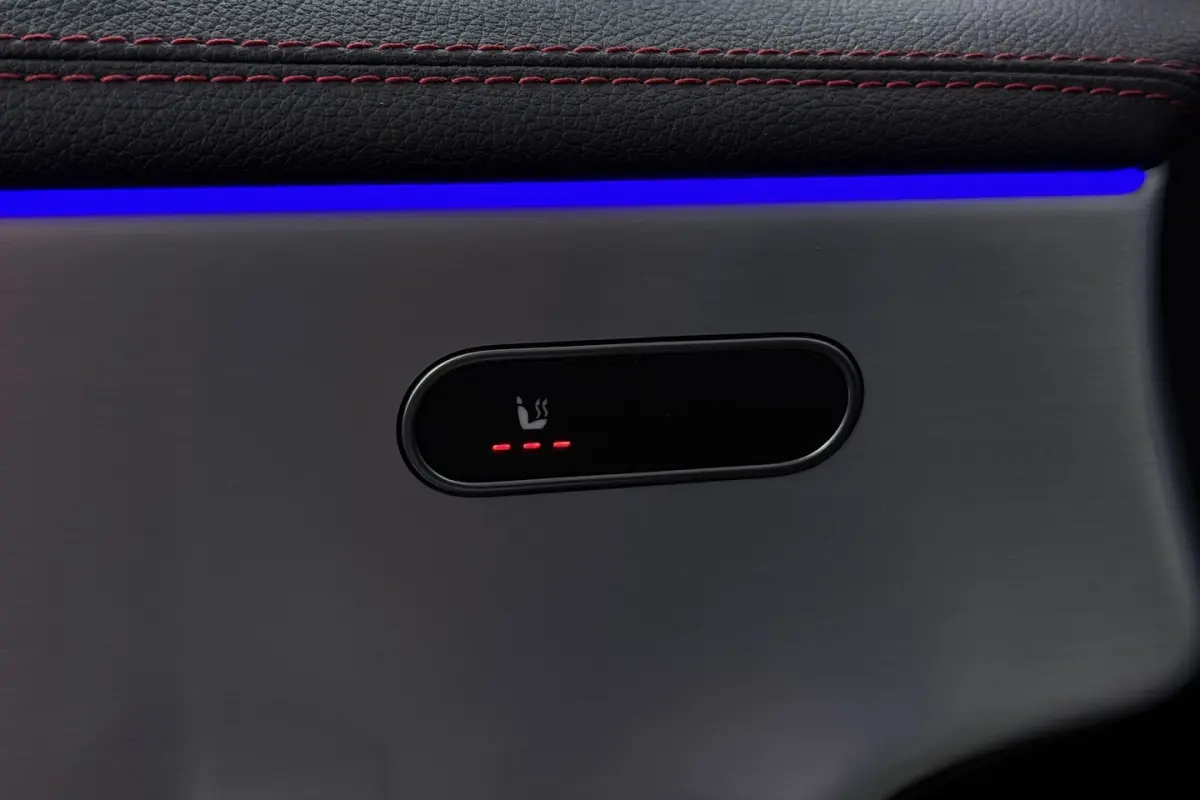 200 Business Solution AMG (PANORAMADAK, STOELVERWARMING, SFEERVERLICHTING, CAMERA, CRUISE