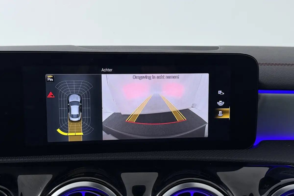 200 Business Solution AMG (PANORAMADAK, STOELVERWARMING, SFEERVERLICHTING, CAMERA, CRUISE