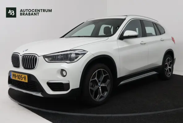 SDrive20i Corporate Lease High Executive (PANORAMADAK, CAMERA, STOELVERWARMING, HEAD-UP DI