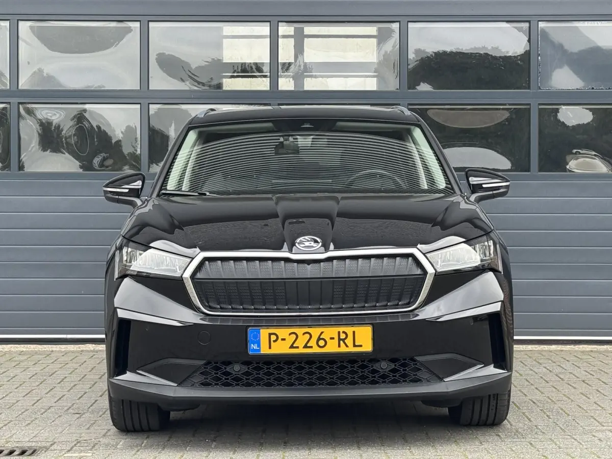 80 (95% SOH) I GROOT ACCUPAKKET I ADAPTIVE CRUISE CONTROL I STOELVERWARMING I P-CAMERA