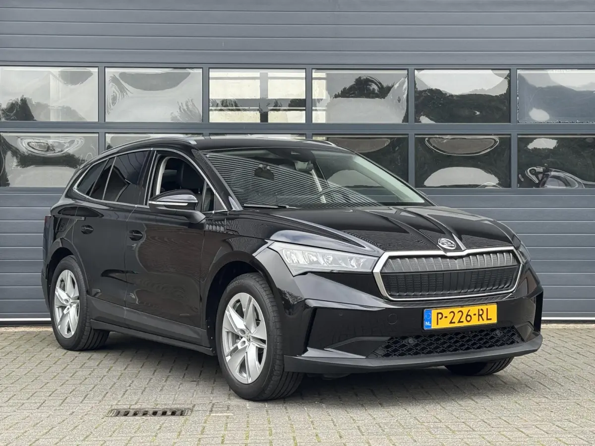 80 (95% SOH) I GROOT ACCUPAKKET I ADAPTIVE CRUISE CONTROL I STOELVERWARMING I P-CAMERA