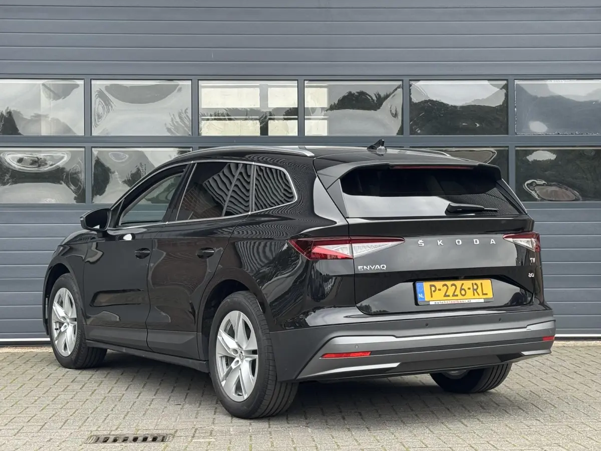 80 (95% SOH) I GROOT ACCUPAKKET I ADAPTIVE CRUISE CONTROL I STOELVERWARMING I P-CAMERA