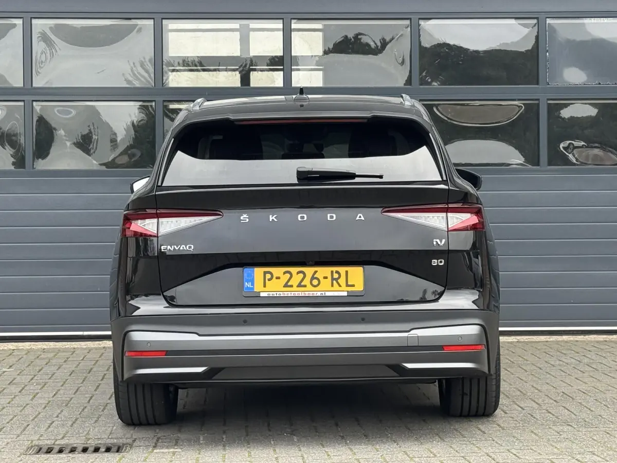 80 (95% SOH) I GROOT ACCUPAKKET I ADAPTIVE CRUISE CONTROL I STOELVERWARMING I P-CAMERA