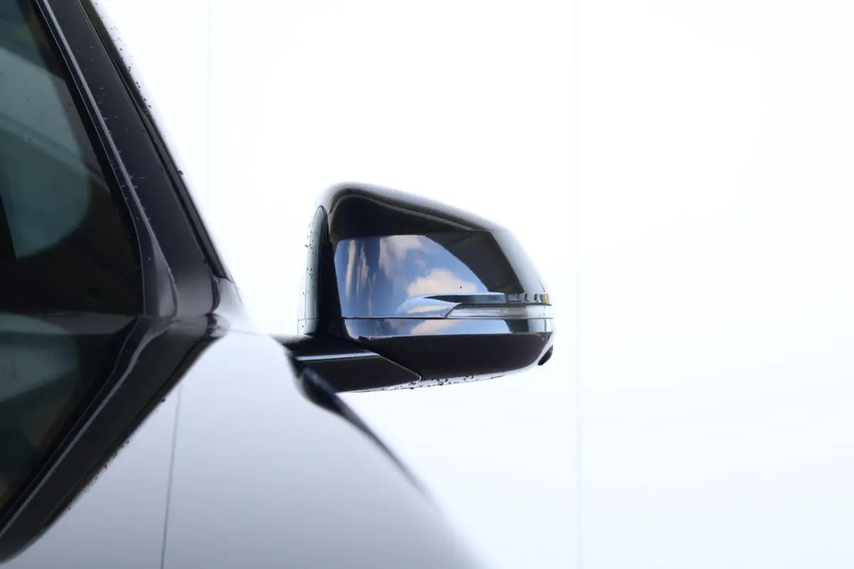 xDrive30 Launch Edition 67 kWh | M-Sport Pakket | Panorama Dak | Trekhaak | Comforttoegang | Harman Kardon | Pakring Asisstant Plus | Head-Up | Stuur & Stoelverwarming |