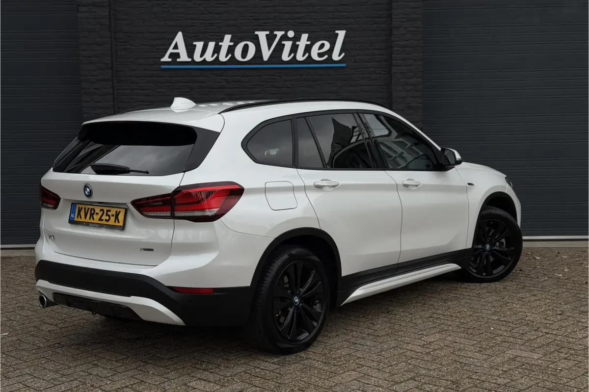 xDrive25e Sportline | Head-Up | Trekhaak | Stoelverwarming | Camera | HIFI | 35X op voorraad
