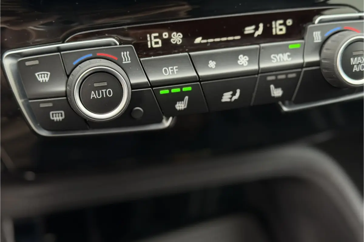 xDrive25e Sportline | Head-Up | Trekhaak | Stoelverwarming | Camera | HIFI | 35X op voorraad