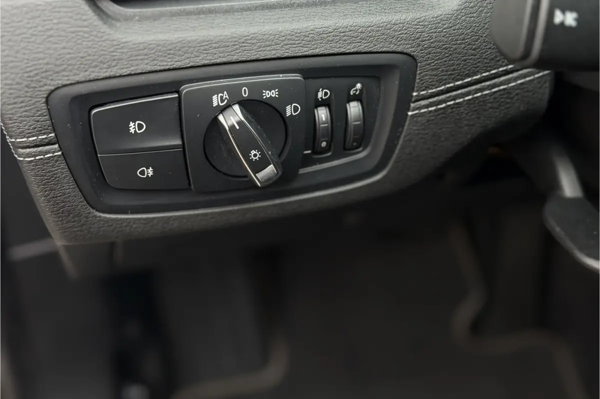 xDrive25e Sportline | Head-Up | Trekhaak | Stoelverwarming | Camera | HIFI | 35X op voorraad