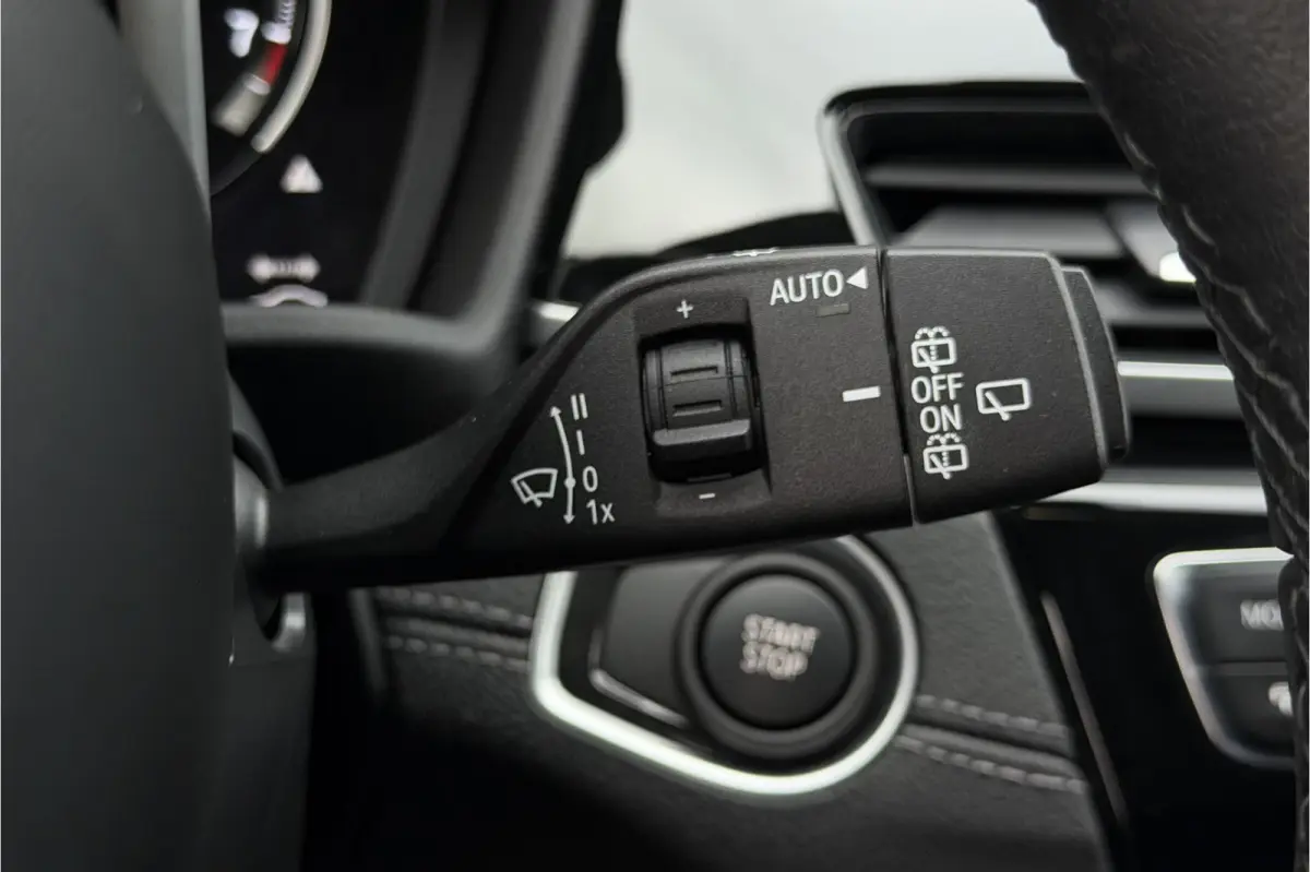 xDrive25e Sportline | Head-Up | Trekhaak | Stoelverwarming | Camera | HIFI | 35X op voorraad