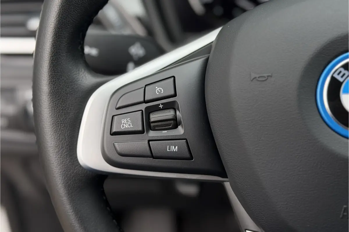 xDrive25e Sportline | Head-Up | Trekhaak | Stoelverwarming | Camera | HIFI | 35X op voorraad