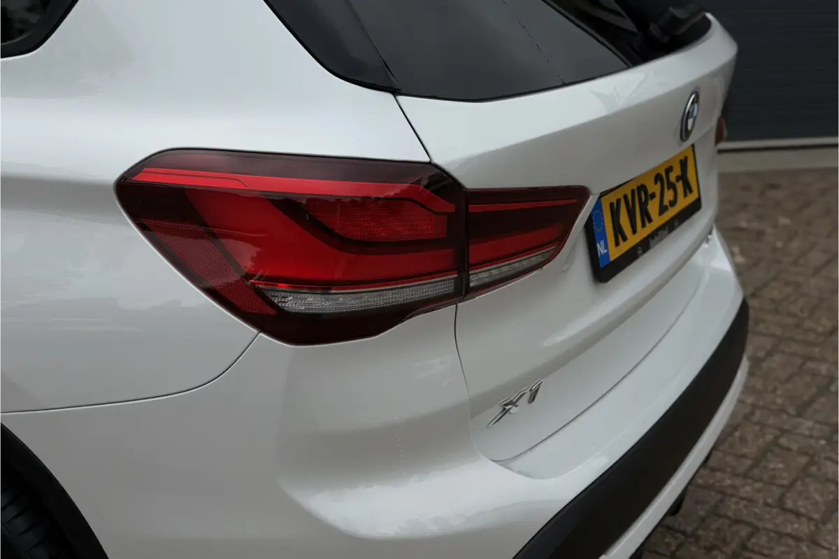 xDrive25e Sportline | Head-Up | Trekhaak | Stoelverwarming | Camera | HIFI | 35X op voorraad