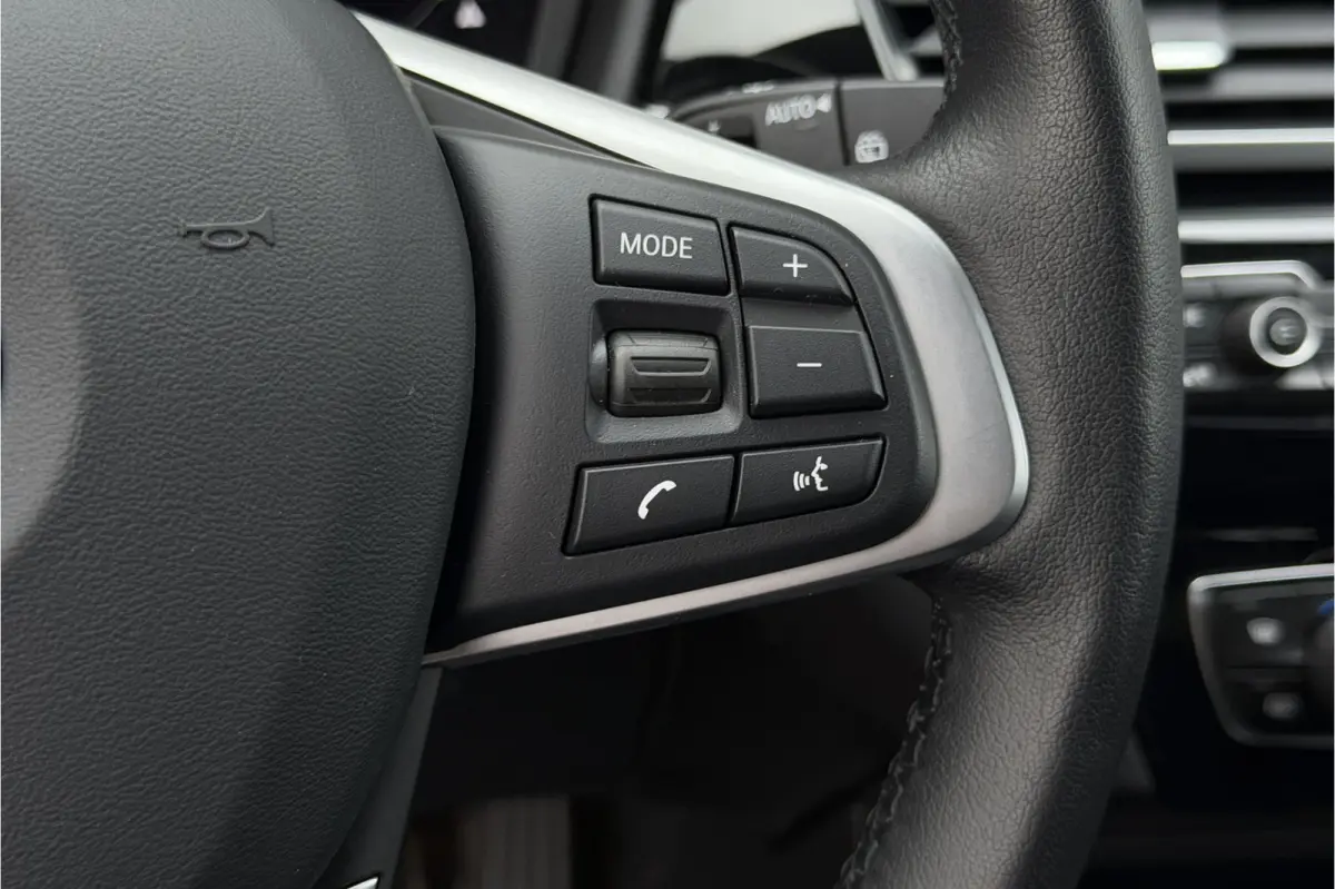 xDrive25e Sportline | Head-Up | Trekhaak | Stoelverwarming | Camera | HIFI | 35X op voorraad