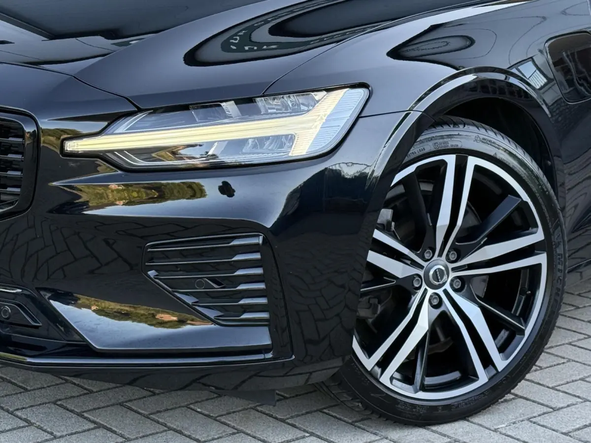 T6 Recharge AWD R-Design|Camera|Carplay|Trekhaak|19"
