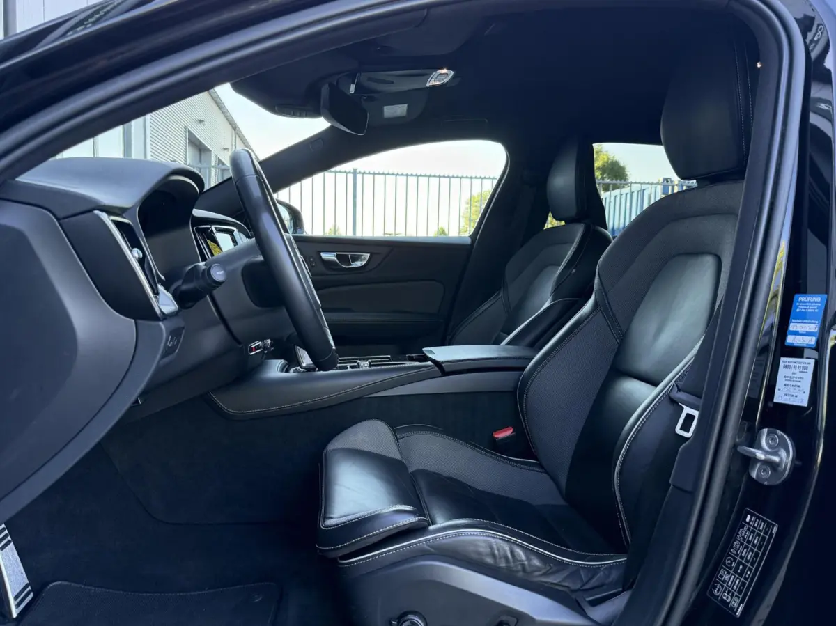 T6 Recharge AWD R-Design|Camera|Carplay|Trekhaak|19"