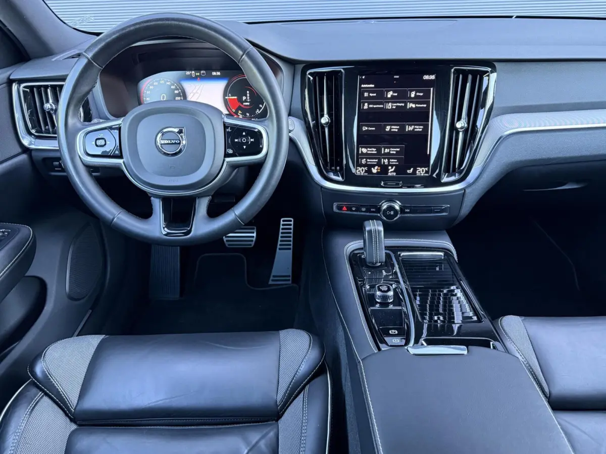 T6 Recharge AWD R-Design|Camera|Carplay|Trekhaak|19"