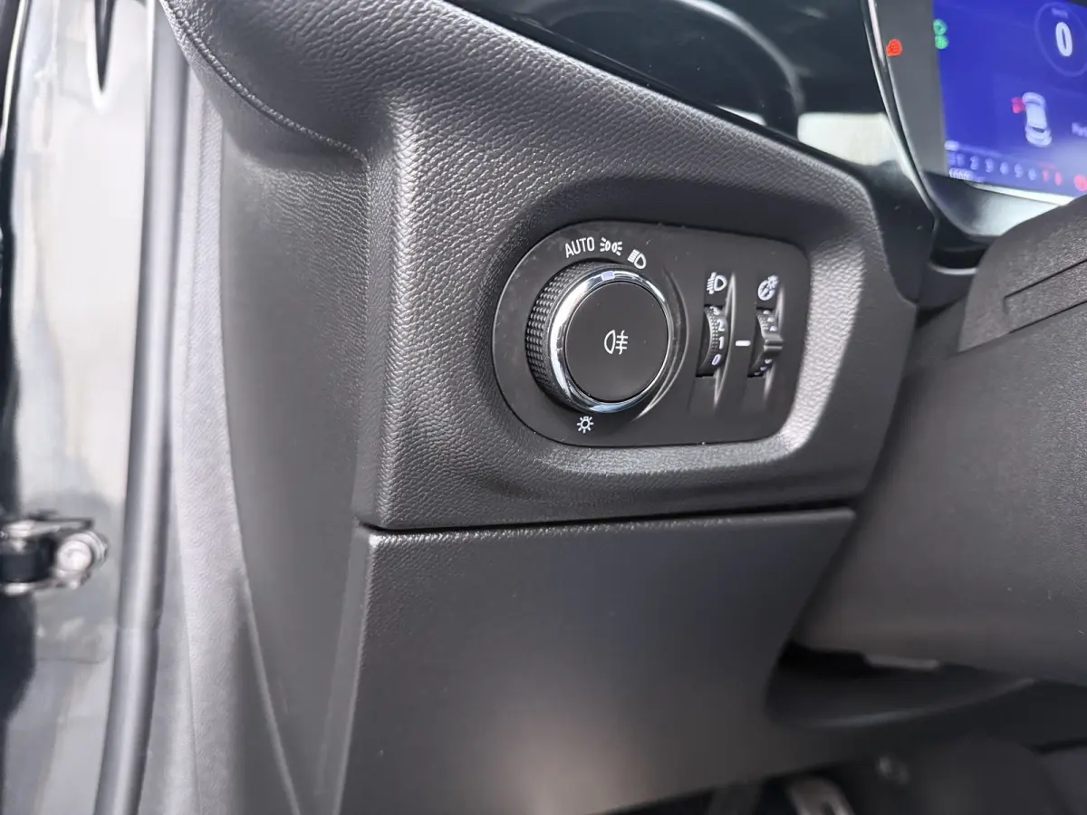 1.2 GS Line 100pk | Apple Carplay/Android Auto|telefoonintegratie premium | Bestuurdersstoel in hoogte verstelbaar | Bluetooth telefoonvoorbereiding