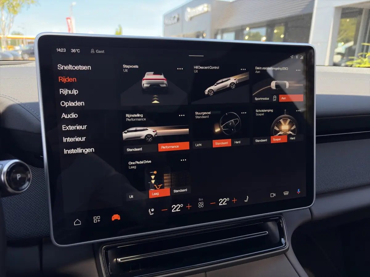 Long Range Dual motor Performance Plus 100 kWh | Harman Kardon | Stoel Massage | Digitale Binnenspiegel | 360 Camera | Stoel + Stuur Verwarming / Ventilatie |
