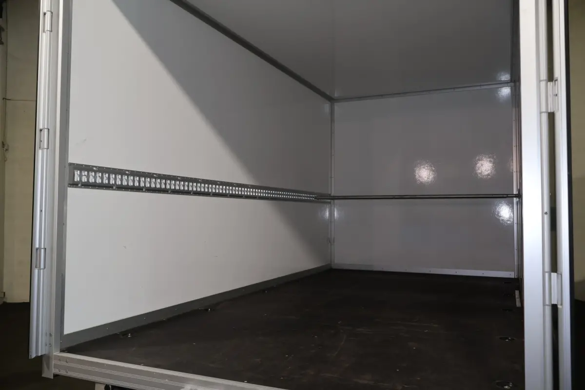 T35 2.0 dCi 170pk Bakwagen met Achterdeuren