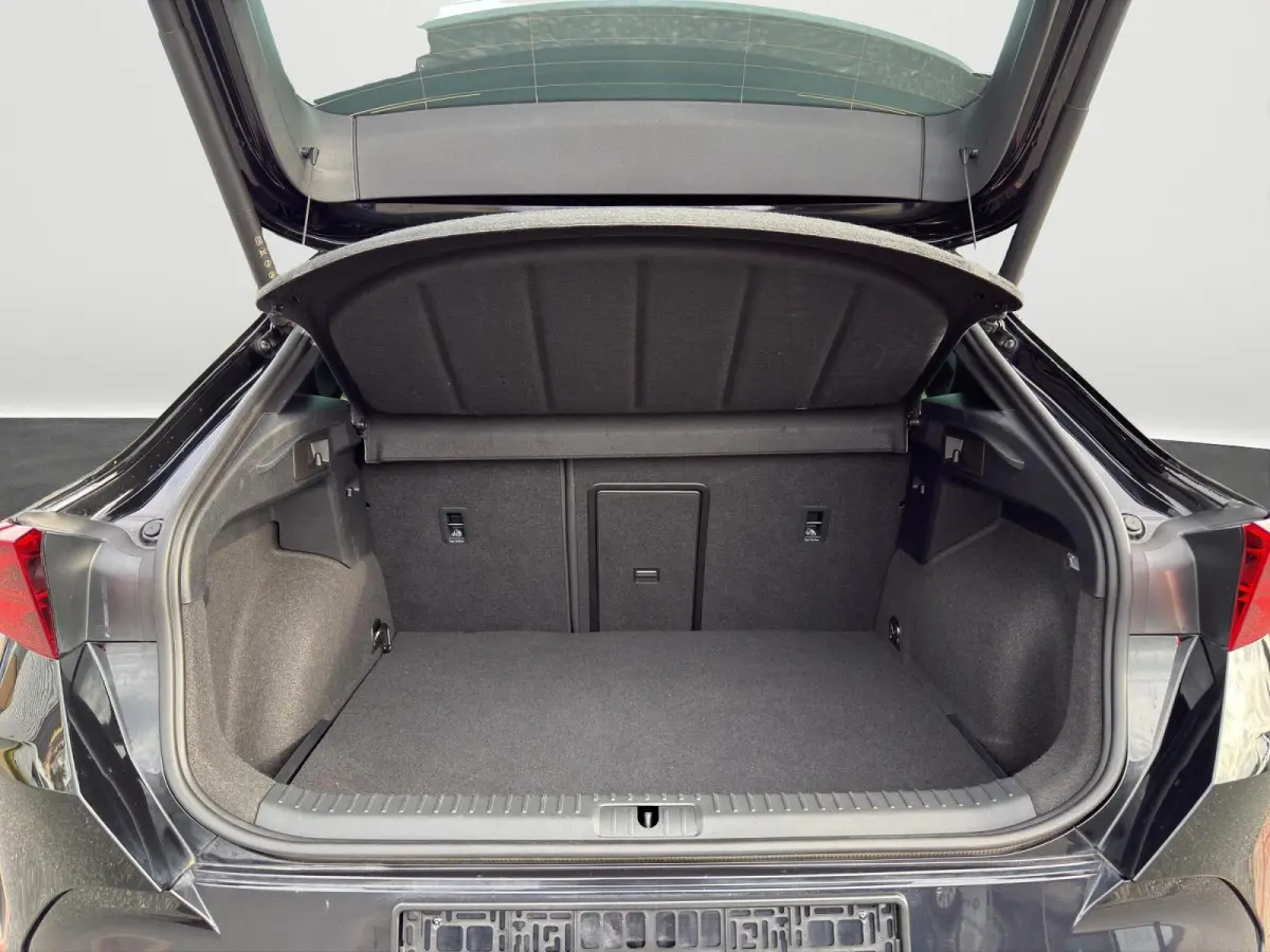 1.5 TSI e-Hybrid Business | 204Pk | A.camera | Elec. klep | Winterpakket |
