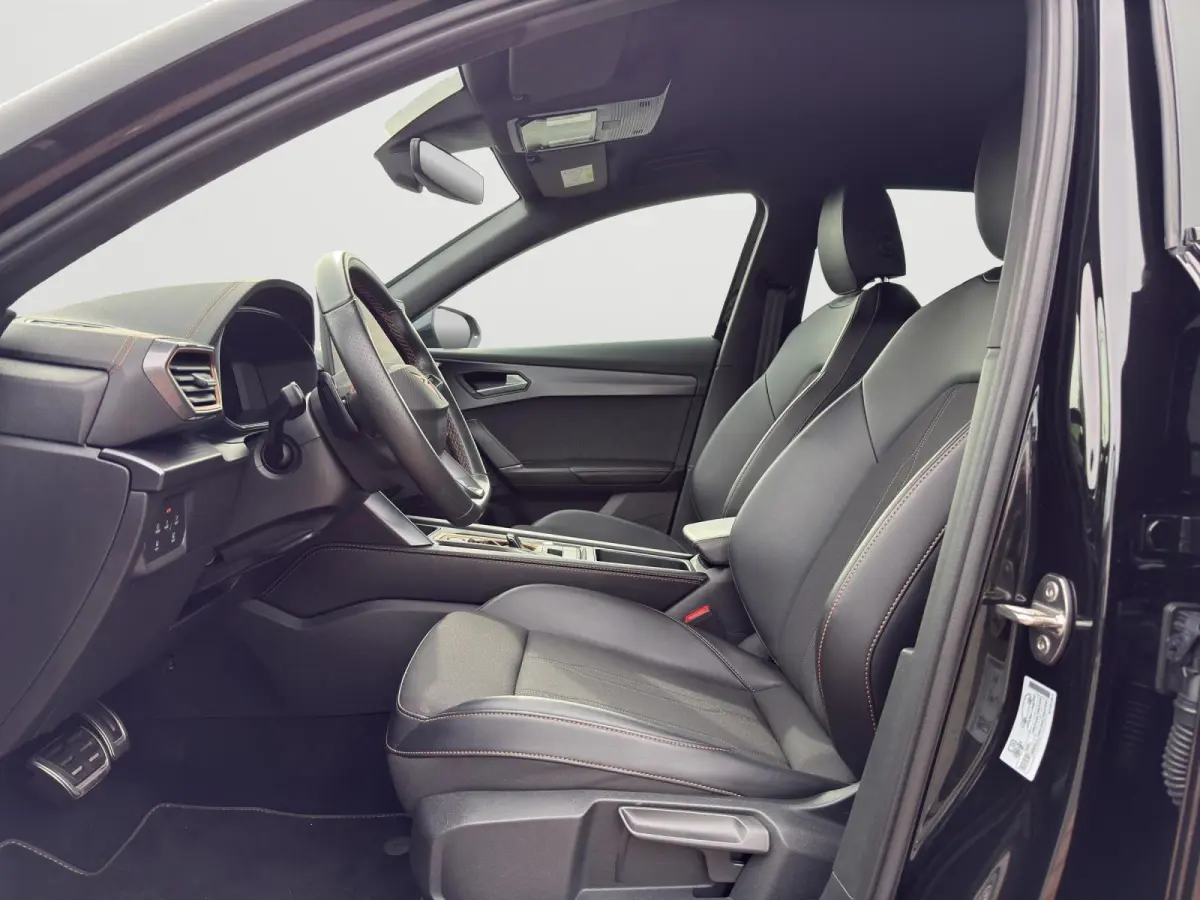 1.5 TSI e-Hybrid Business | A.cam | Elec. klep | Winterpakket |