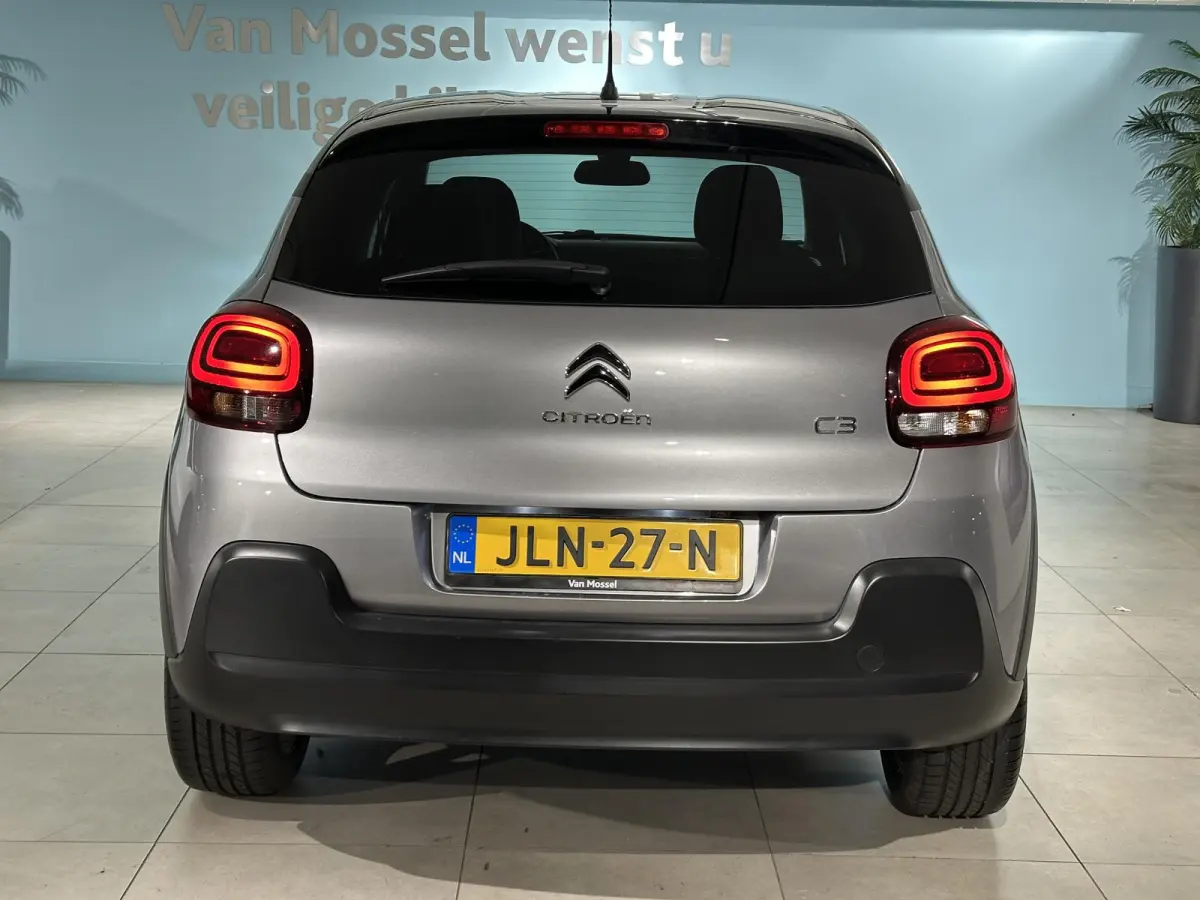 1.2 PureTech Shine | Automaat | Navigatie | 17" Lichtmetalen velgen | Kesless Entry & Start