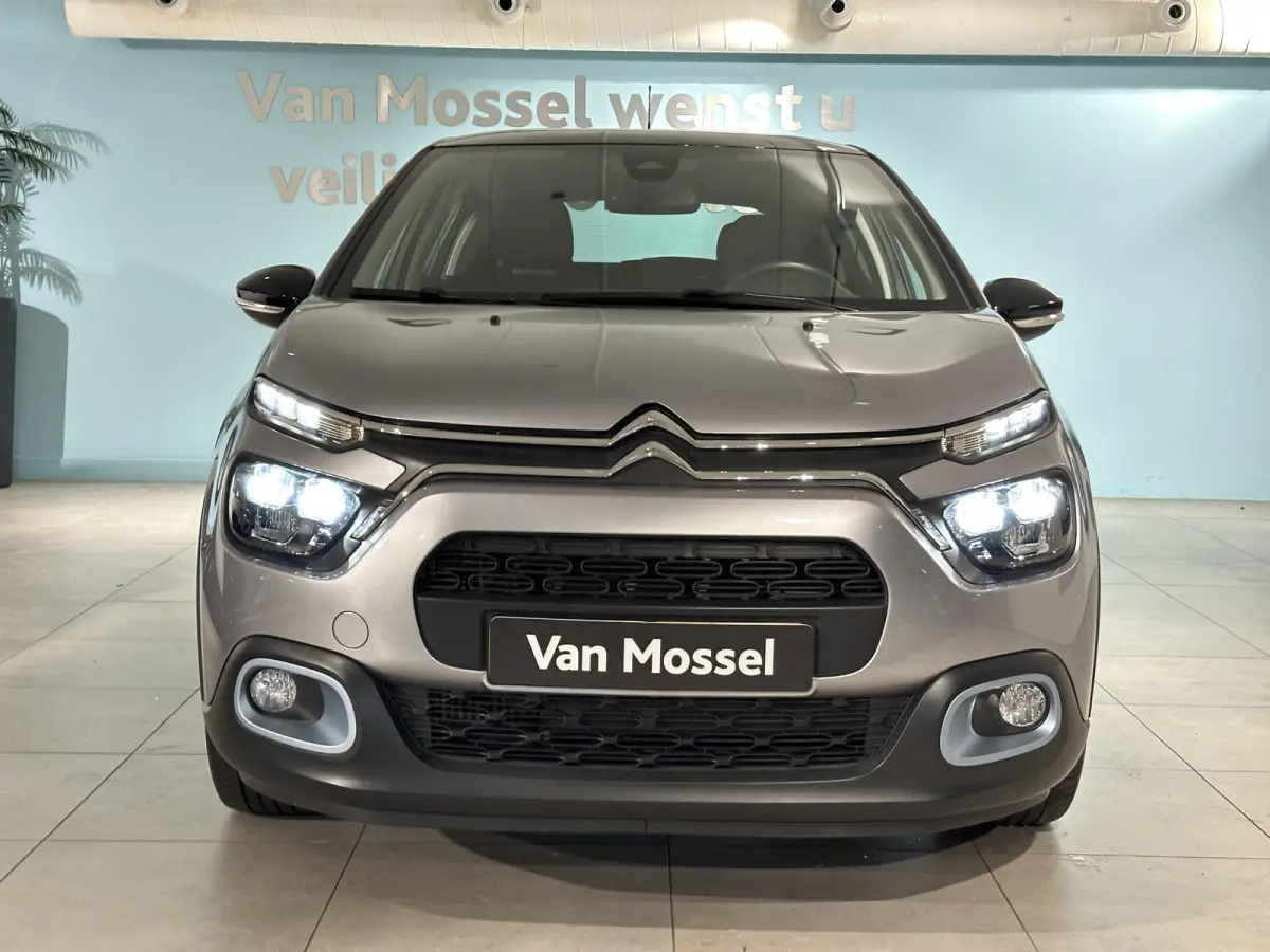 1.2 PureTech Shine | Automaat | Navigatie | 17" Lichtmetalen velgen | Kesless Entry & Start