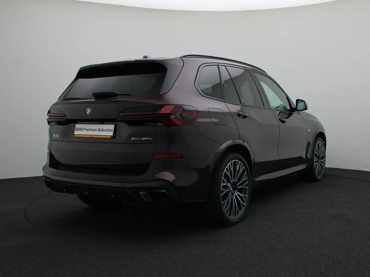 xDrive50e M Sportpakket Pro | Travel Pack | Innovation Pack | Comfort Plus | Comfort Plus Pack | Soft-Close | Trekhaak | Panoramadak | Comfortstoelen | Driving Assistant Professional | Harma
