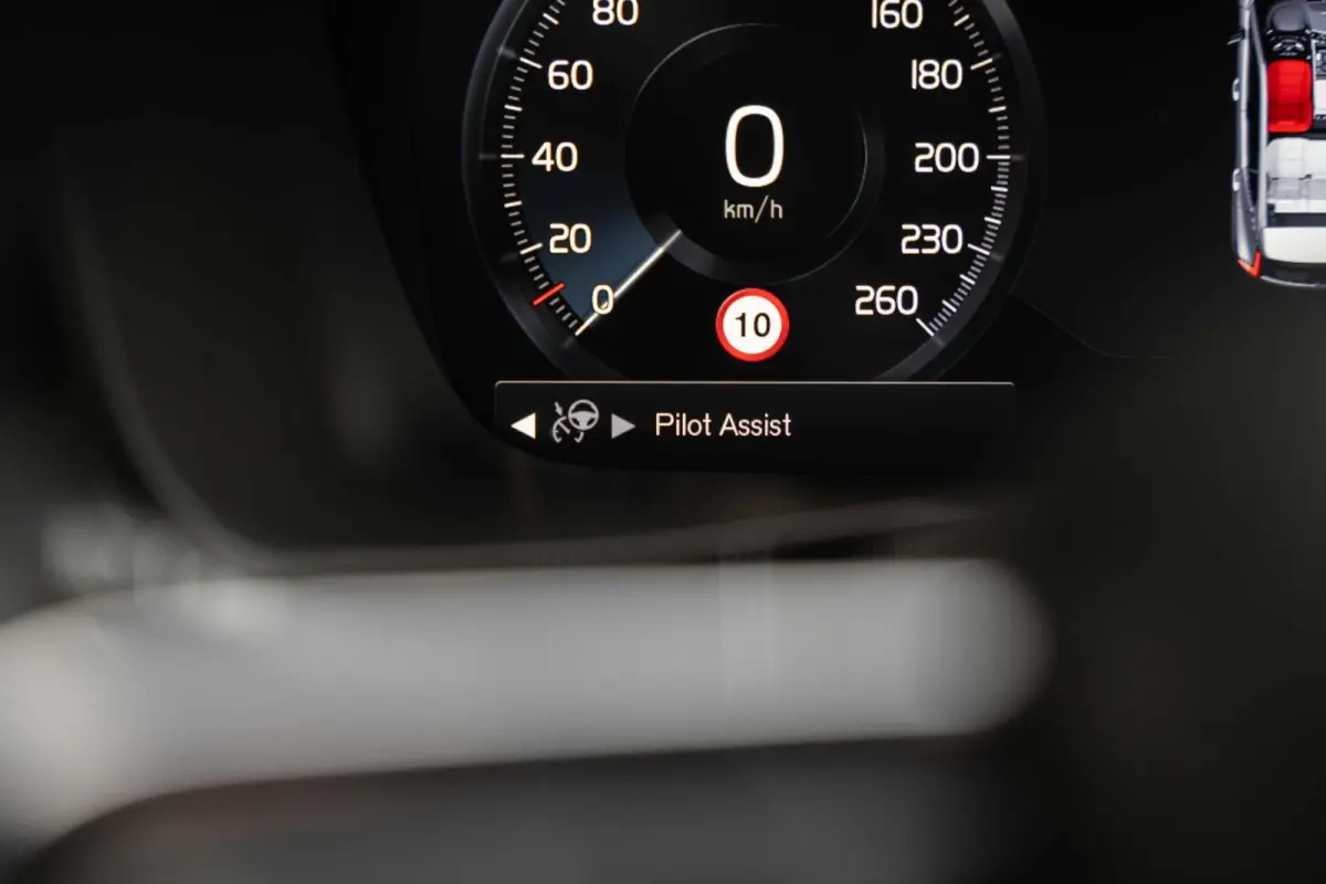 T5 R-Design Pilot Assist ACC BLIS Camera DAB 19''