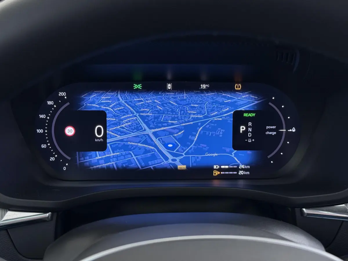 2.0 T6 Plug-in hybrid AWD Plus Dark VAN:47.900,- VOOR:45.877,- UW HERFSTVOORDEEL:2.023,-