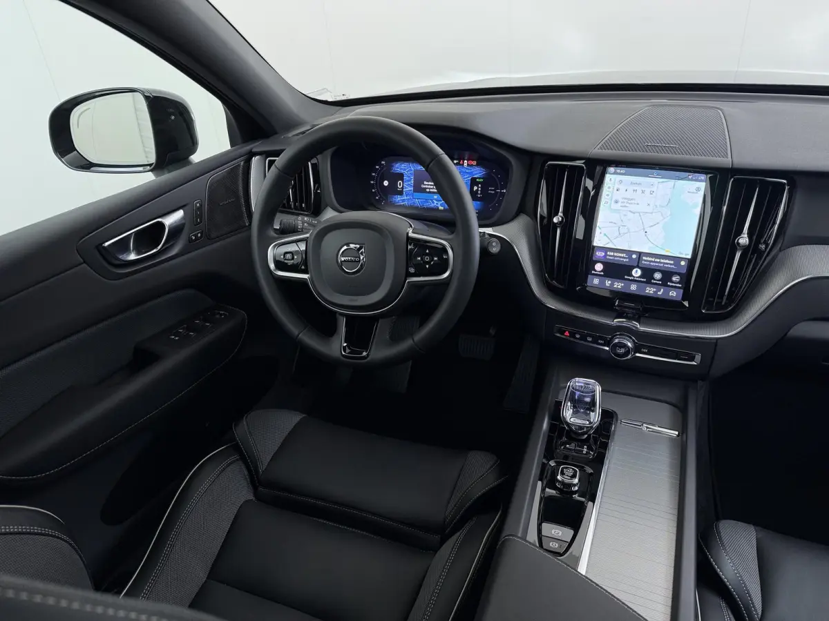 2.0 T6 Plug-in hybrid AWD Plus Dark VAN:47.900,- VOOR:45.877,- UW HERFSTVOORDEEL:2.023,-