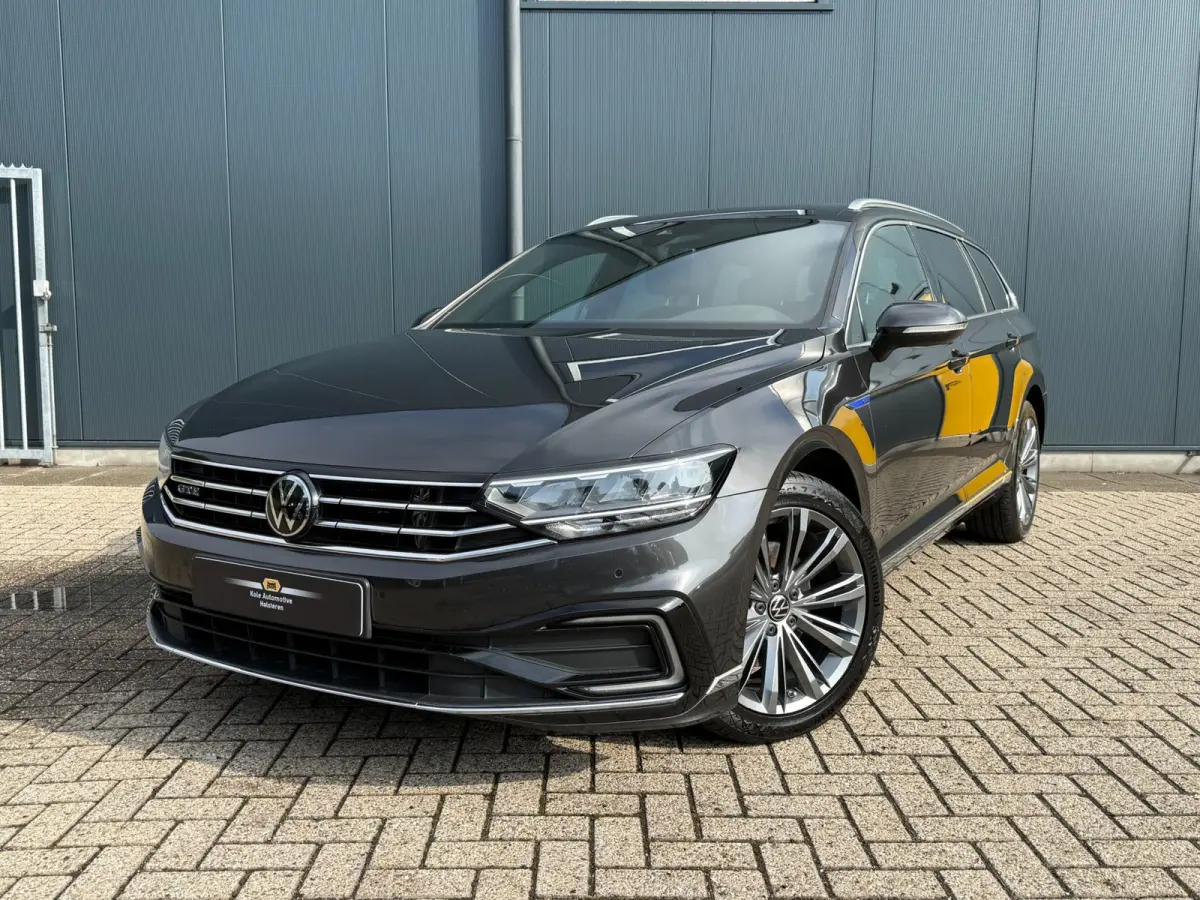 1.4 TSI PHEV GTE * Panoramadak * AUTOMAAT * Navigatiesysteem * 18 Inch Velgen *