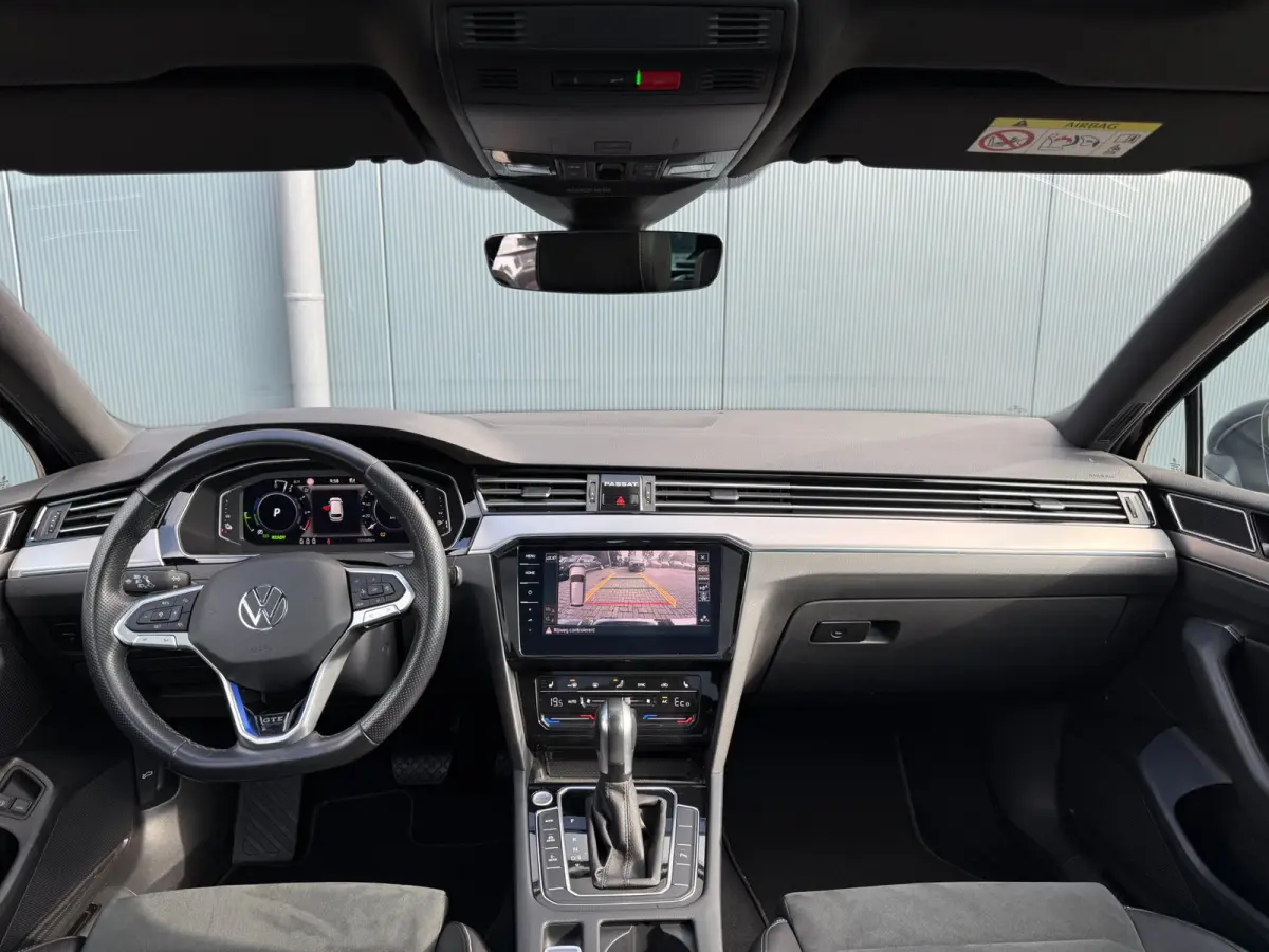 1.4 TSI PHEV GTE * Panoramadak * AUTOMAAT * Navigatiesysteem * 18 Inch Velgen *