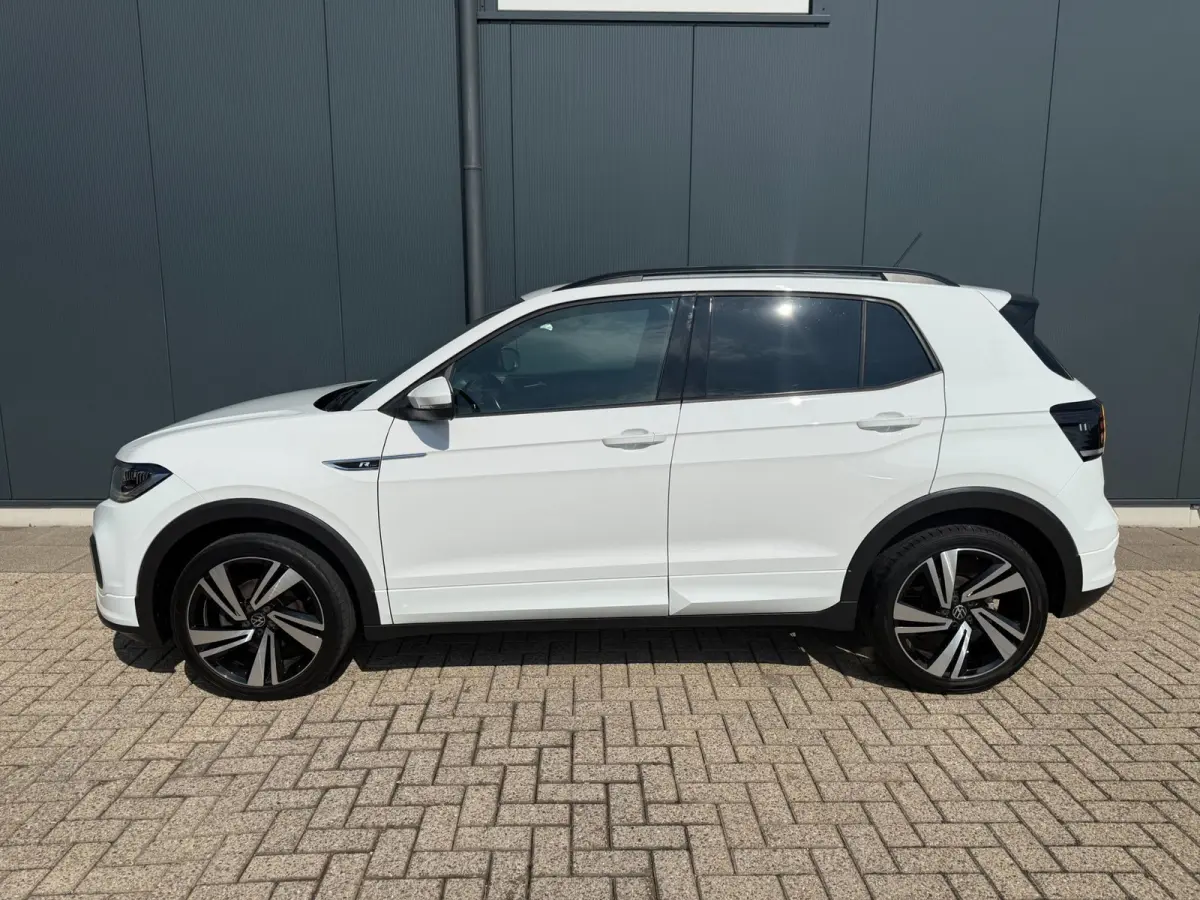 1.5 TSI DSG * R-Line * AUTOMAAT * Parkeercamera * Navigatiesysteem * Stoelverwarming *