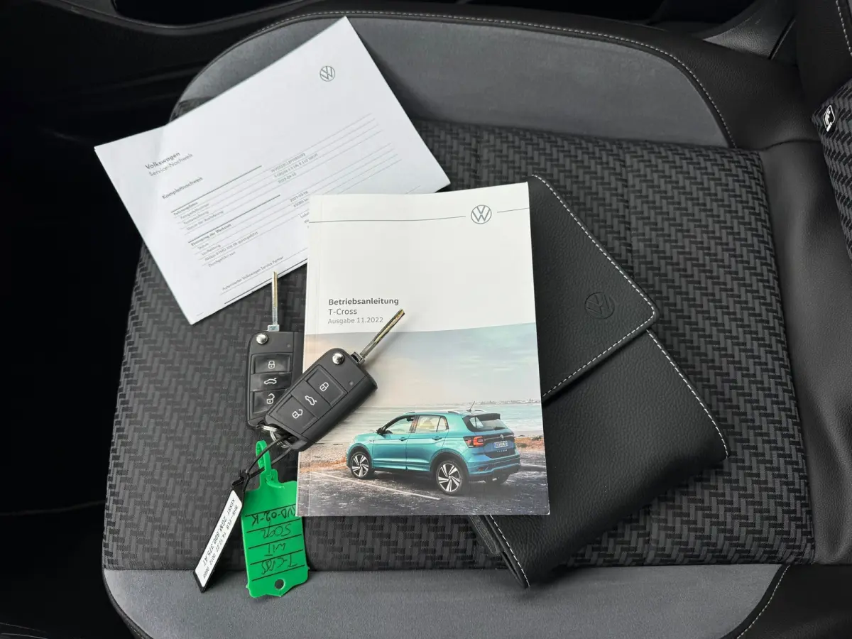 1.5 TSI DSG * R-Line * AUTOMAAT * Parkeercamera * Navigatiesysteem * Stoelverwarming *