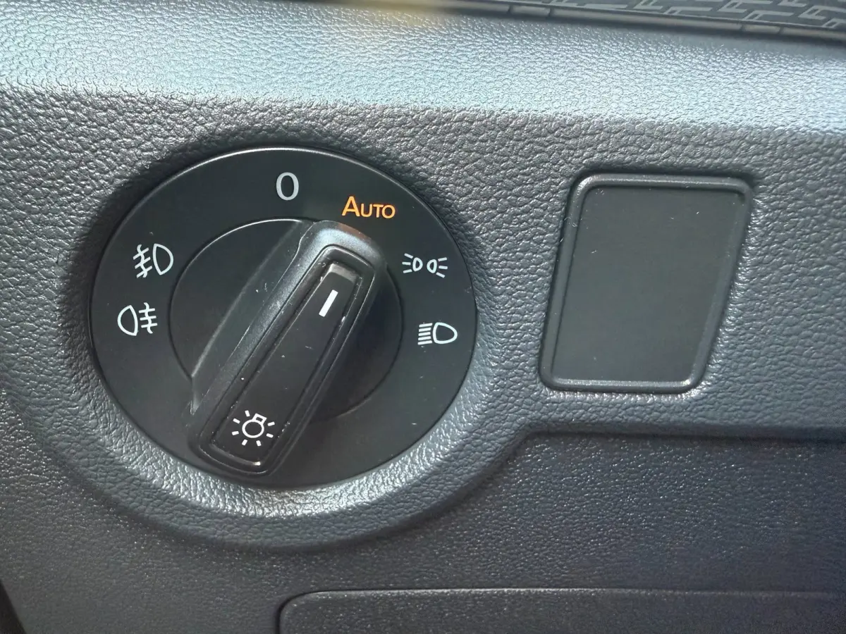 1.5 TSI DSG * R-Line * AUTOMAAT * Parkeercamera * Navigatiesysteem * Stoelverwarming *