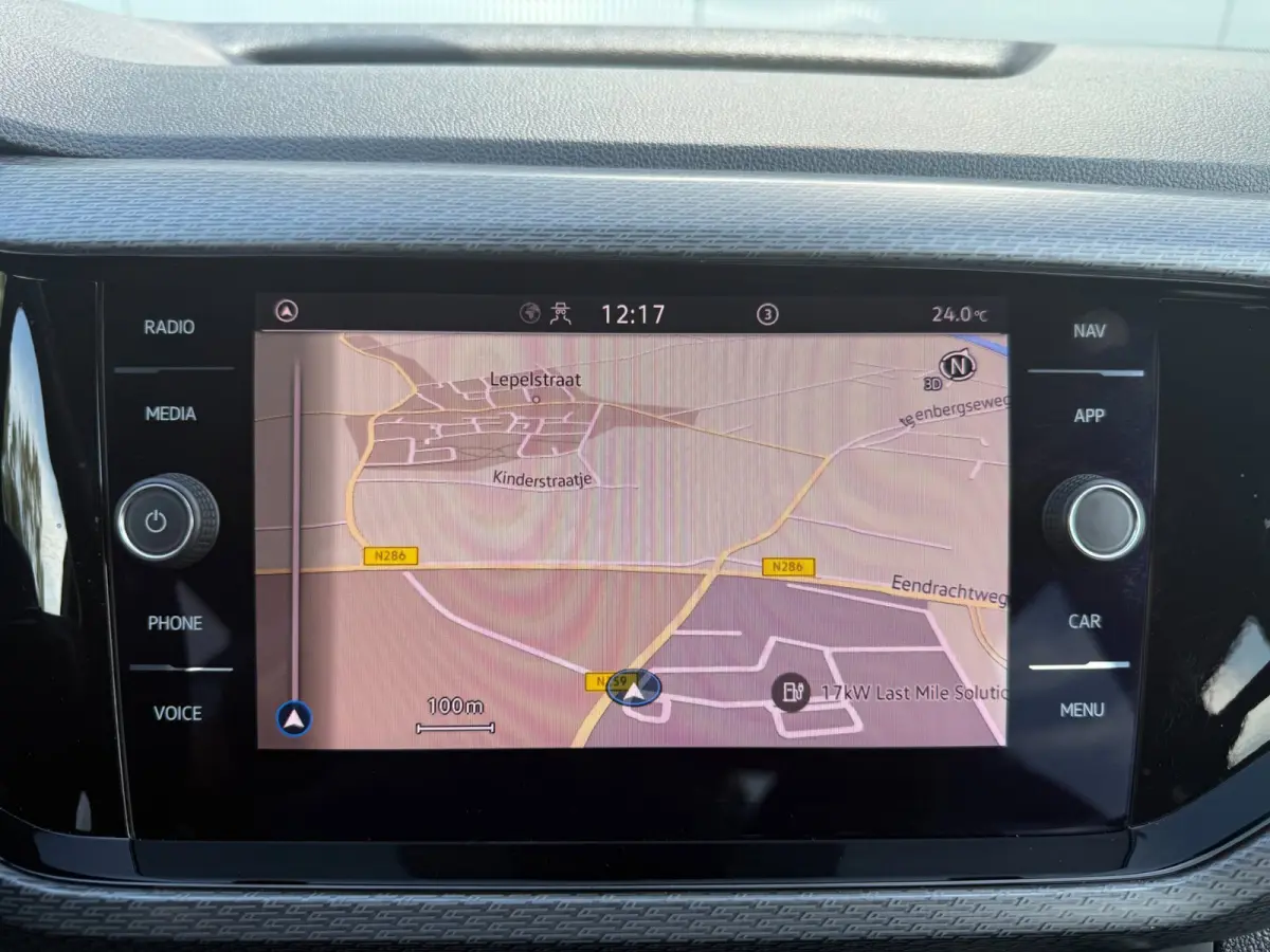 1.5 TSI DSG * R-Line * AUTOMAAT * Parkeercamera * Navigatiesysteem * Stoelverwarming *